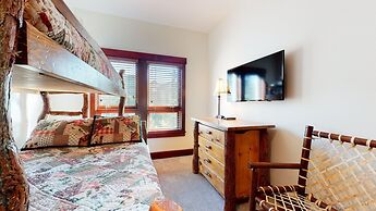 Juniper Crest 7 Private Hot Tub, 2 Car Garage, BBQ, Walk to the Lifts 