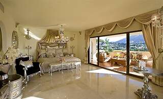Unique Luxurious and Palacial Villa