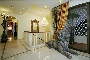 Unique Luxurious and Palacial Villa