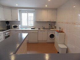 Attractive Apartment Near Puerto Banus