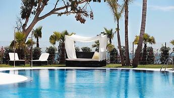 Beach Apartment with Private Pool