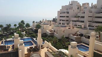  Beach Apartment With Spa & Gym