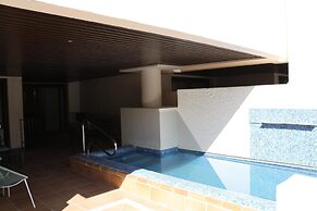 Private Pool Apartment Near Beach
