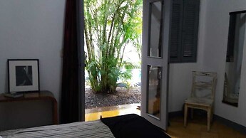 El Club Hotel