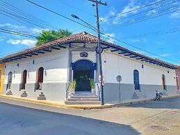 El Club Hotel