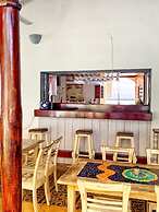 El Club Hotel