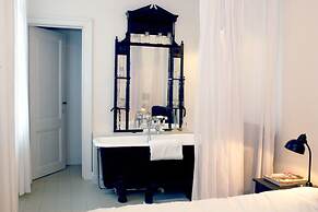 Boulevard Leopold Rooms & Suites