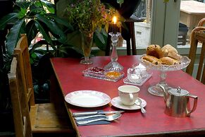 Boulevard Leopold Rooms & Suites