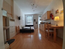 Studio Apartment in South Kensington 16