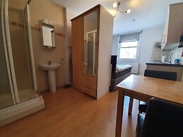 Studio Apartment in South Kensington 16