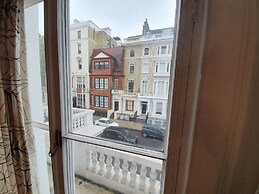 Studio Apartment in South Kensington 16