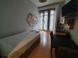 Studio Apartment in South Kensington 16