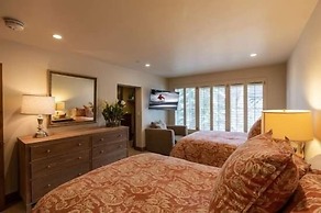 Northwoods Private Penthouse with Effortless Ski-In Ski-Out Access by 