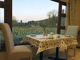Mourne Country House