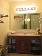 Honeysuckle Inn - Mountain View