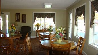 Honeysuckle Inn - Mountain View