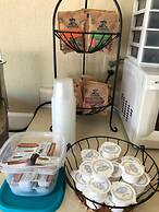 Honeysuckle Inn - Mountain View