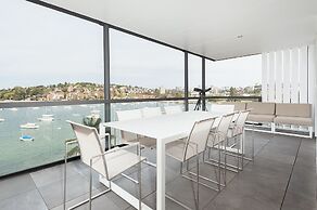 Harbour Front Single Level Apartment