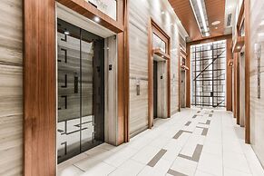 Front Street Luxury Condos