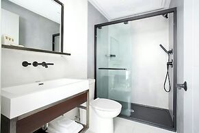 The Queen Hotel Queen Village, Sonder by Marriott Bonvoy