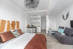 Mythos Luxury Suites