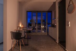 Mythos Luxury Suites