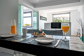 Mythos Luxury Suites