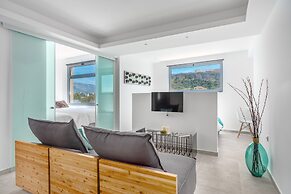 Mythos Luxury Suites