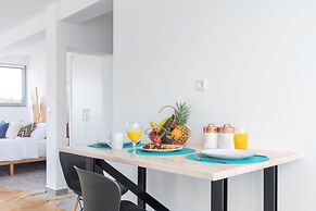 Mythos Luxury Suites