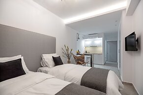 Mythos Luxury Suites