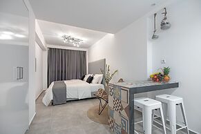 Mythos Luxury Suites