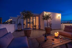 Mythos Luxury Suites