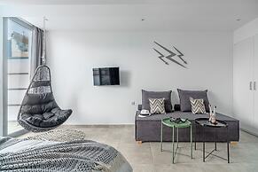 Mythos Luxury Suites