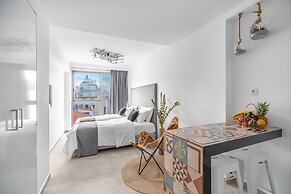 Mythos Luxury Suites