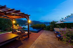 Kata Gardens Penthouse Seaview with Pool 8C