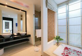 Kata Gardens Penthouse sea view 4C near Kata Noi Beach