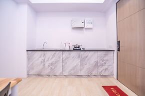 OYO Home 44047 Extraordinary 1br Rev.o