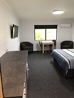 Colonial Inn Guest Rooms