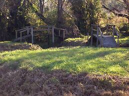 Colonial Inn Guest Rooms