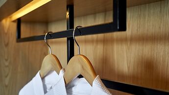 ANA Crowne Plaza Resort Okinawa Uruma Hills by IHG