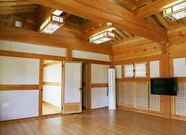 Hadong Today Sun Hanok Traditional House