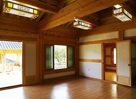 Hadong Today Sun Hanok Traditional House
