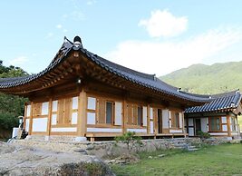 Hadong Today Sun Hanok Traditional House