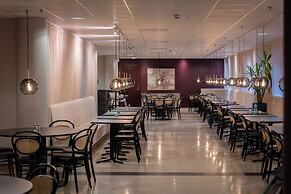 Solna Park & Hotel