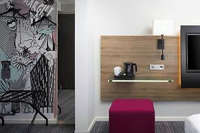 Moxy Southampton