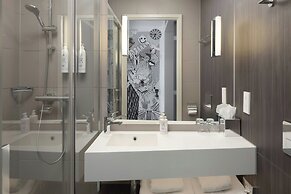 Moxy Southampton
