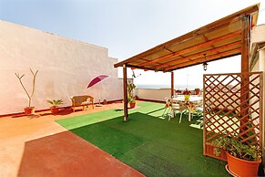 Seaview Terrace Sunny Apartment