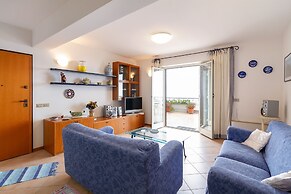 Fontana Vecchia Seaview Apartment 
