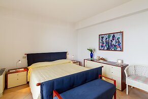 Fontana Vecchia Seaview Apartment 