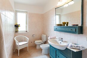 Fontana Vecchia Seaview Apartment 